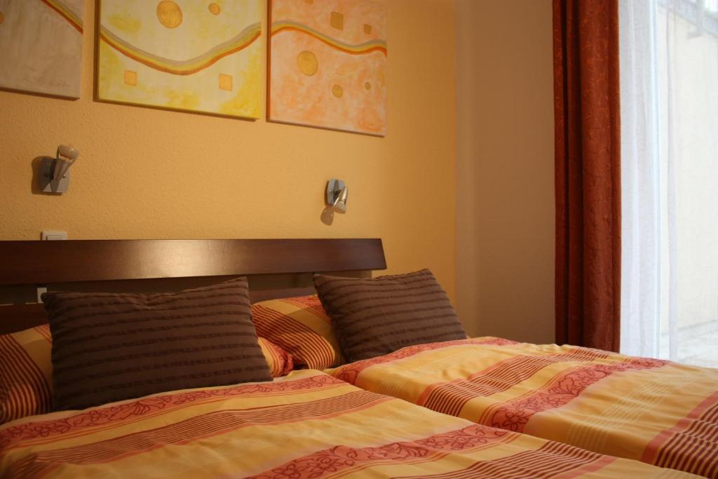 Hotel Alt-Rodenkirchen Köln Szoba fotó